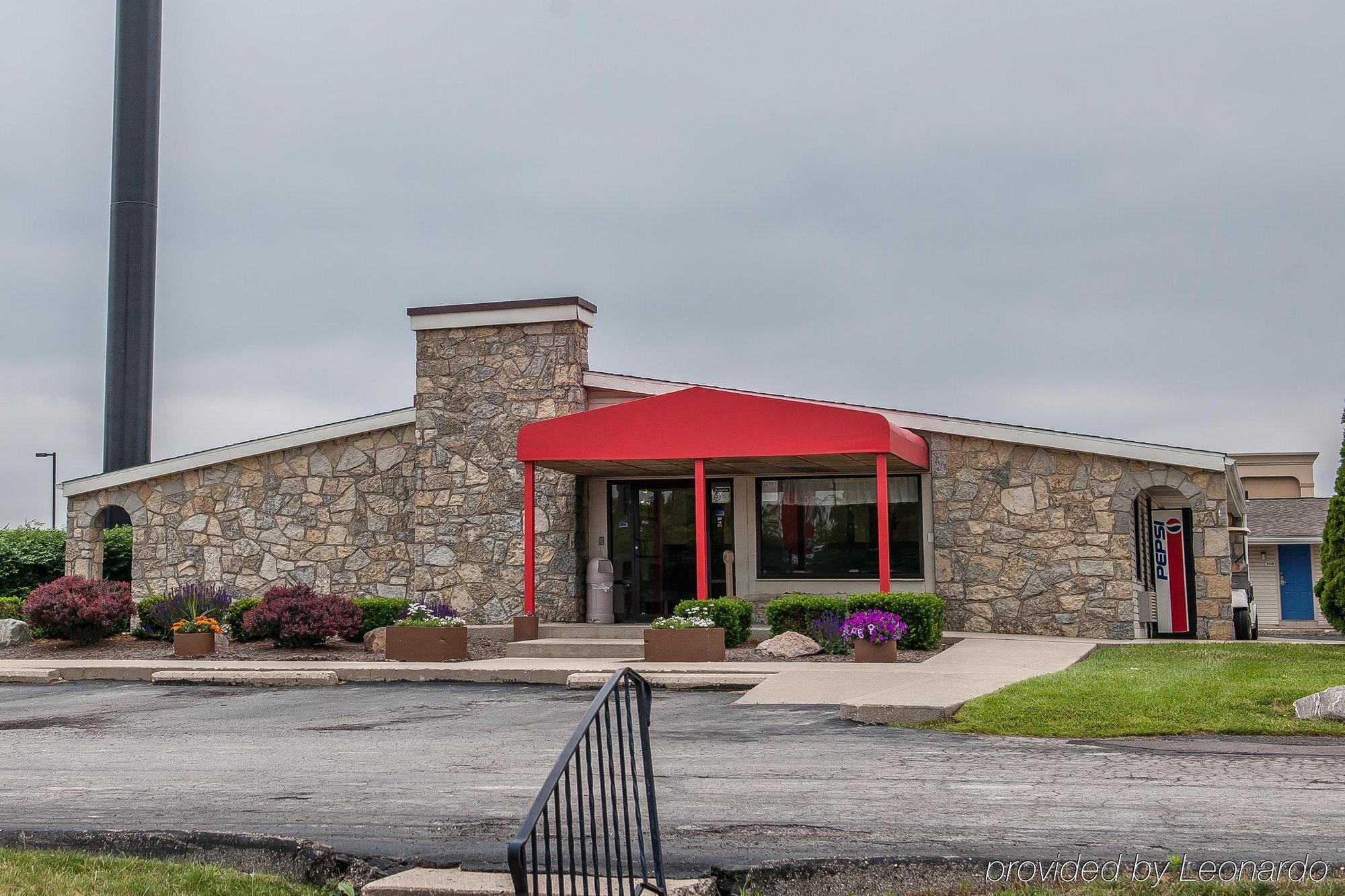 Econo Lodge Richmond Exterior photo