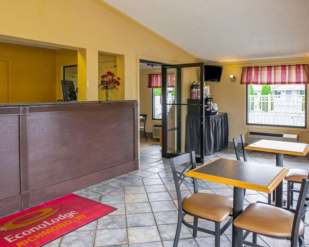 Econo Lodge Richmond Restaurant photo